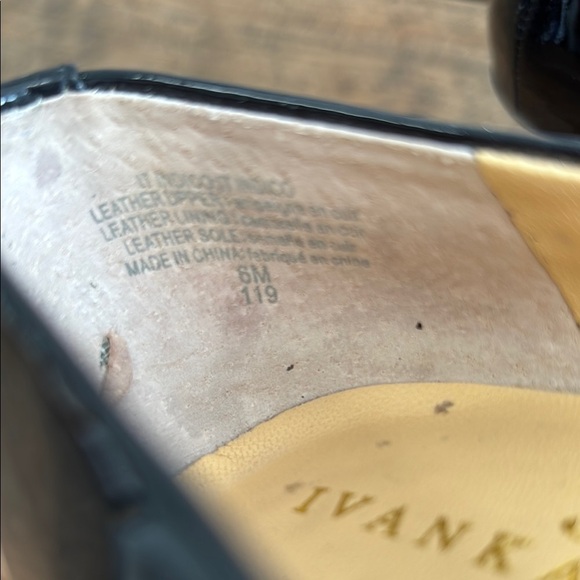 Ivanka Trump Black Heels Classic Pointed-Toe Pumps - Picture 8 of 8